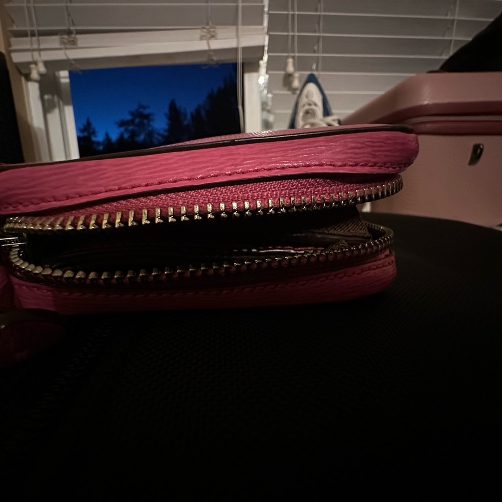 RLL Red Wallet - Picture 10 of 10